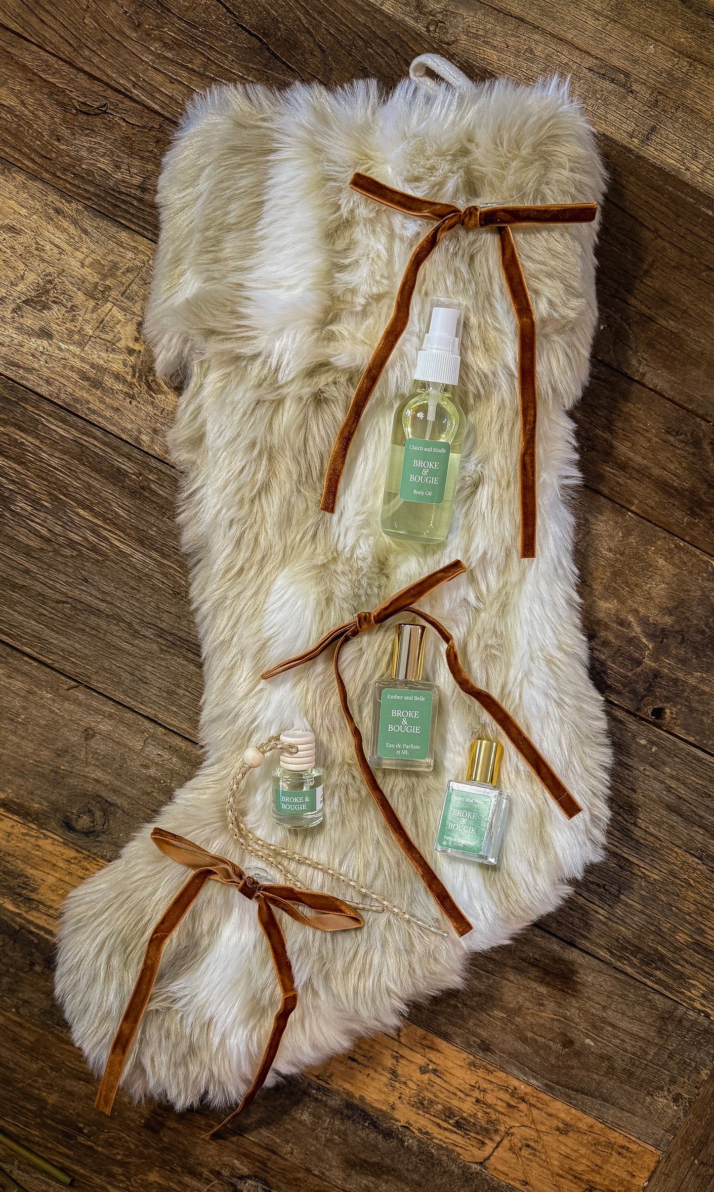 BROKE AND BOUGIE PARFUM ROLLERBALL (10 ML)